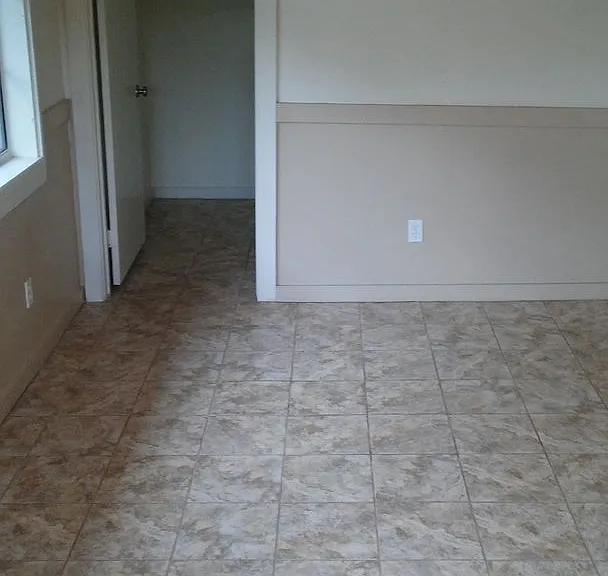 200-240 W Chase Ave — Photo 15