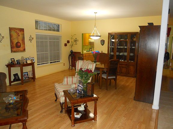 Spacious living room