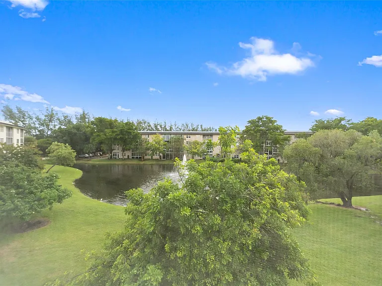 1801 Eleuthera Point #J3 — Photo 33