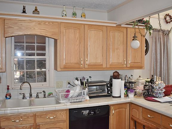 4th image of 1547 Stella Ave