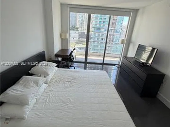 92 SW 3rd St, Miami, FL