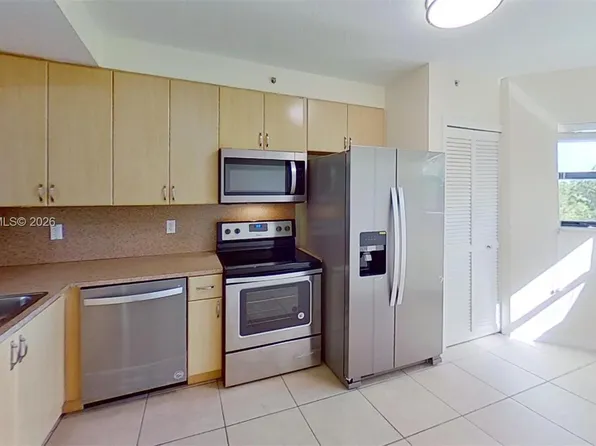 22801 SW 88th Pl Unit 203, Cutler Bay, FL 33190