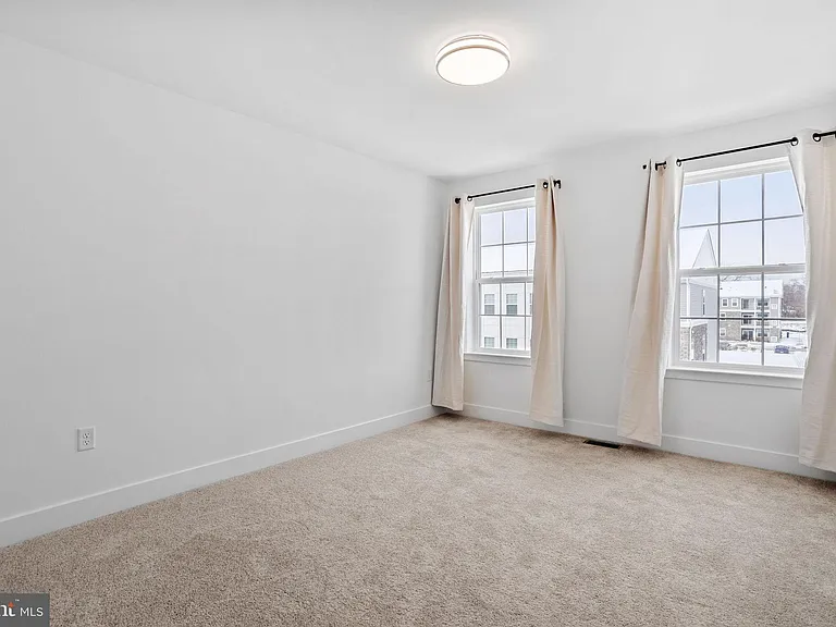 137 Ada Hightower Ave — Photo 35