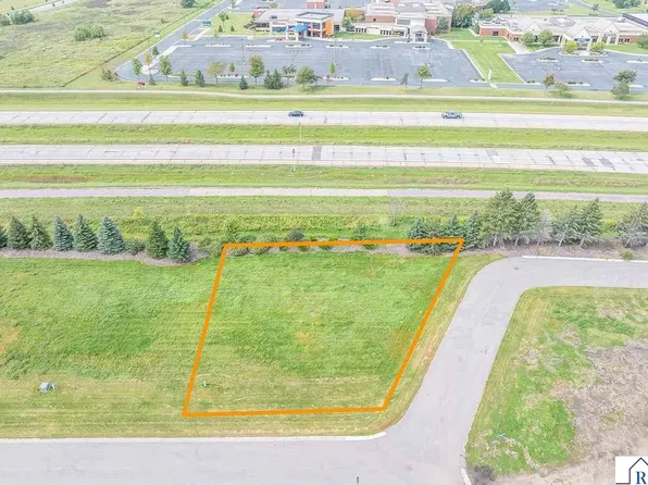 228 Double Eagle Dr, Mankato, MN 56001