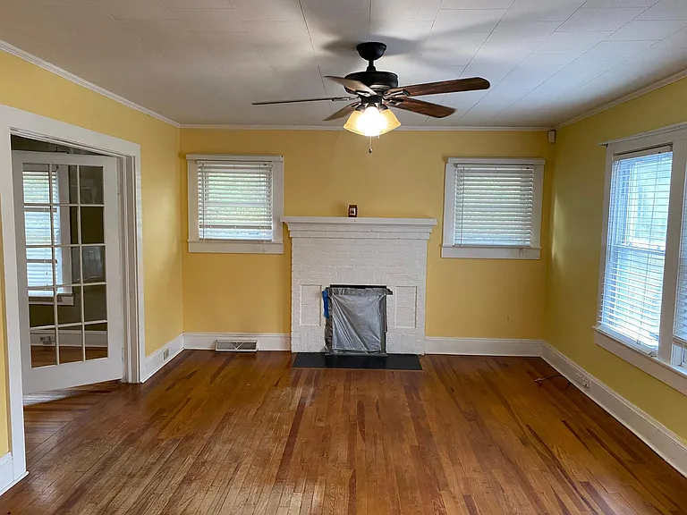 1343 S Battleground Ave — Photo 6