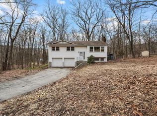 19 Hy Vue Ter, Cold Spring, NY 10516