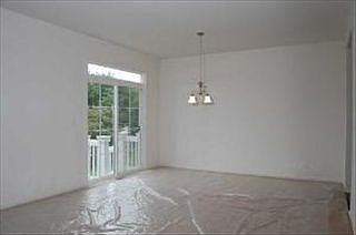3rd image of 370 Hickory Ln