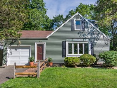 50 Brookside Ter, Verona, NJ, 07044