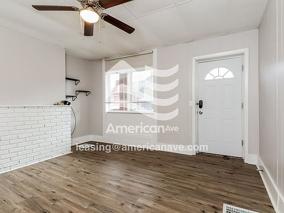 1016920_002_wm_-_living_room_13044631.jpg