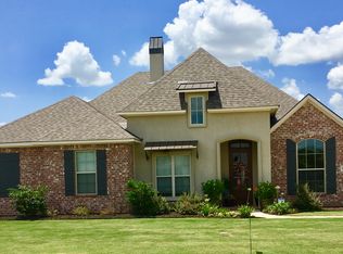 1043 Spanish Moss Cir, Bossier City, LA 71111