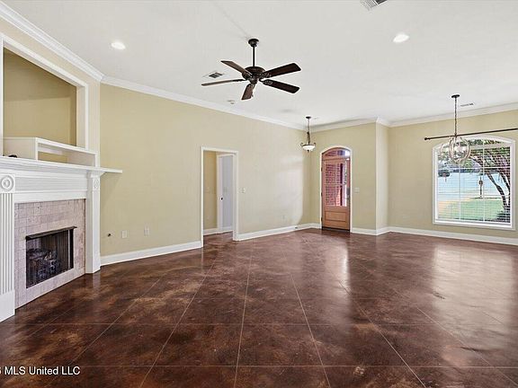 5th image of 400 N Haven Ct