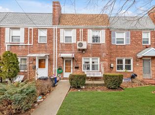 7636 167th St, Fresh Meadows, NY 11366