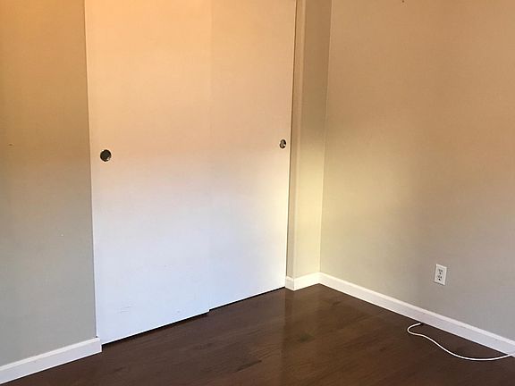 5th image of 2324 E Ocean Ave