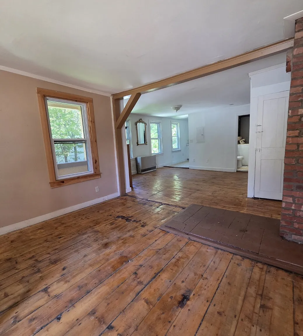 2 bed, 1000 sqft, $1,950 — Photo 2