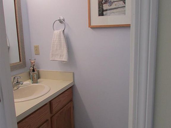 5th image of 128 Billington Lane #128