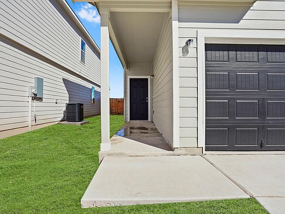 2nd image of 10215 Melissa Ranch Blvd