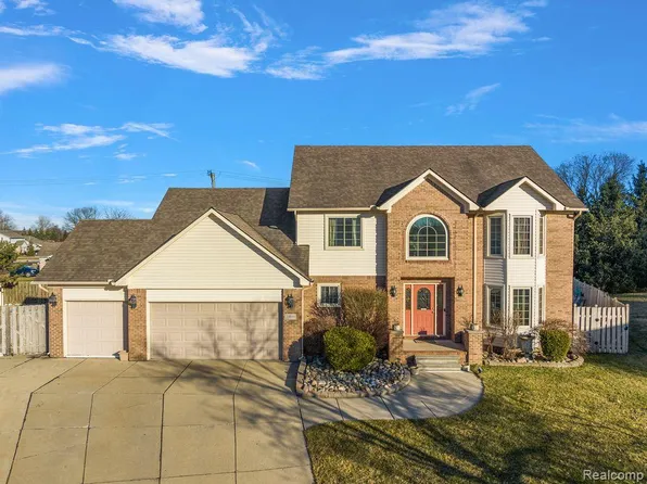 23559 Andrew Blvd, Brownstown, MI 48134