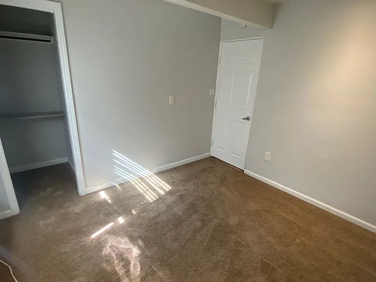 1918 Oleander Dr — Photo 12