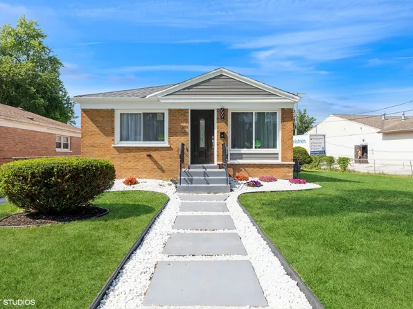 301 W 150th St, Harvey, IL 60426