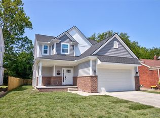 23089 Meadowlark St, Oak Park, MI 48237
