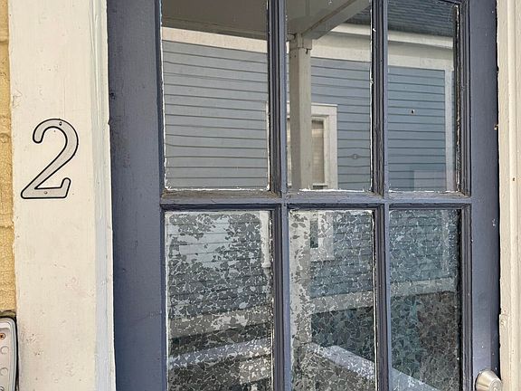 3rd image of 1687 Lawton Ave