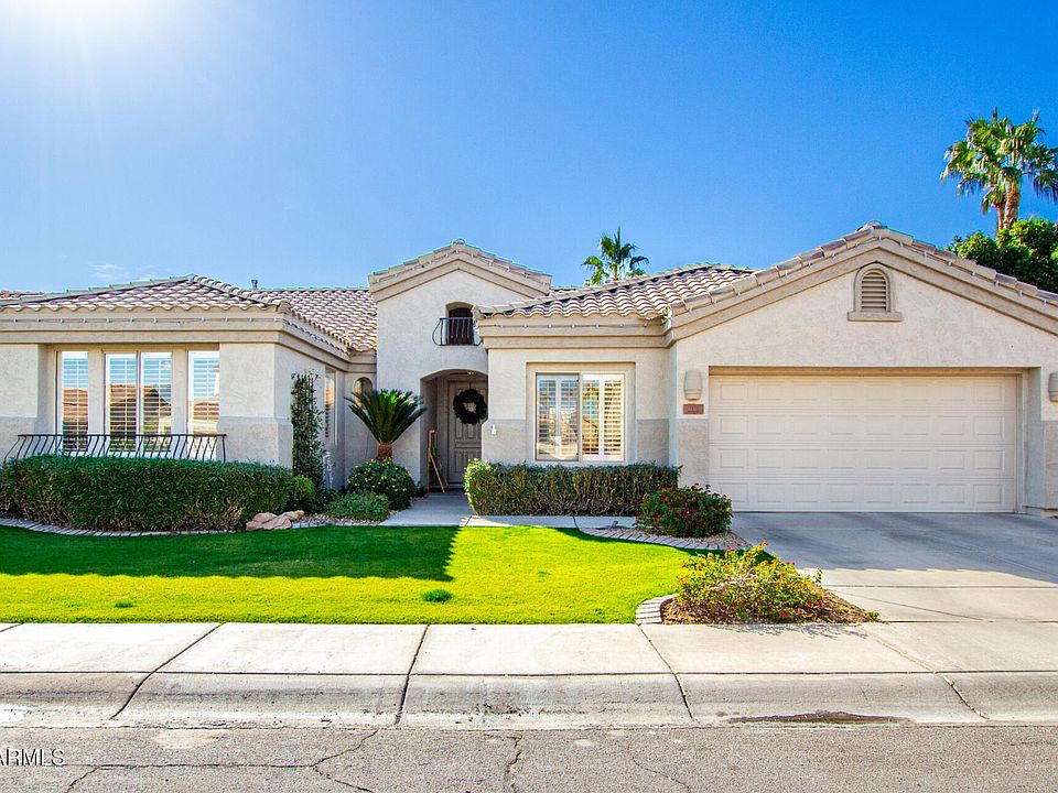 1st image of 653 W RAVEN Drive