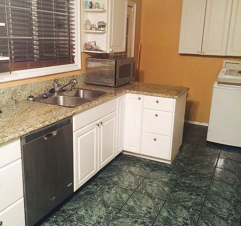 2nd image of 2428 W 75th St