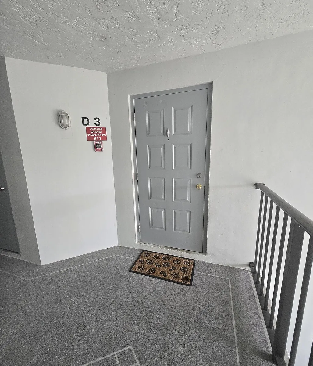 Building Photo - 1009 Green Pine Blvd #D3