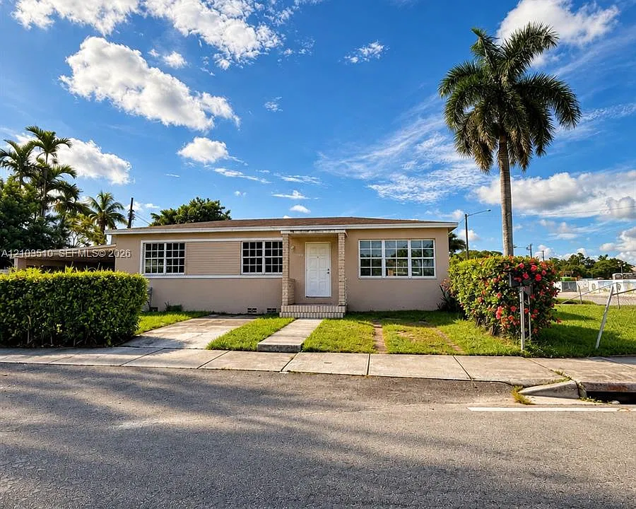 3694 NW 19th St