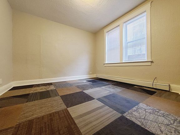 4th image of 3802 Euclid Ave #4-1R