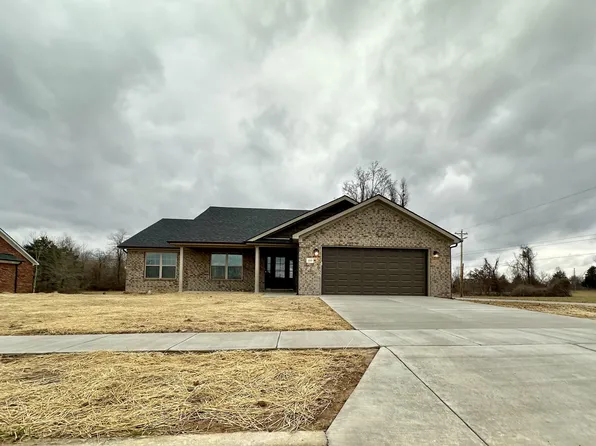 100 Patriot Trl, Berea, KY 40403