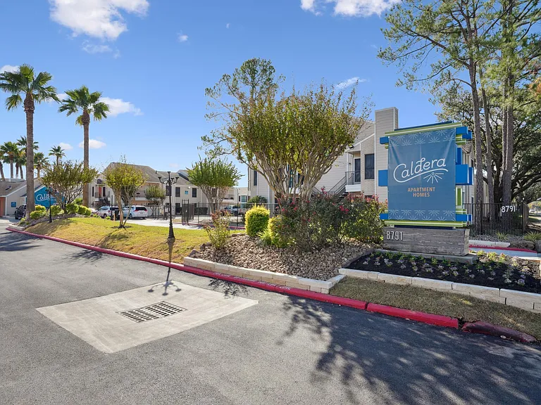 Caldera Apartment Homes — Photo 23