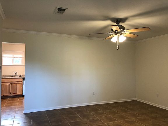 3rd image of 7301 Linda Lee Dr