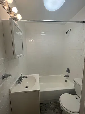 Rented by SAFEGUARD REALTY PARTNERS LLC | media 12