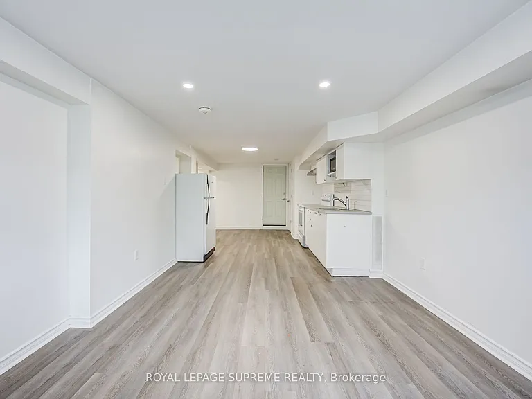 27 Dalrymple Dr — Photo 14