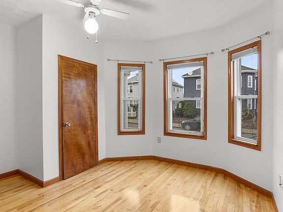 4th image of 21 Bryant St