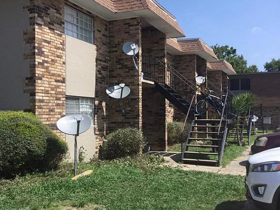 2nd image of 732 S Lewis St APT 4