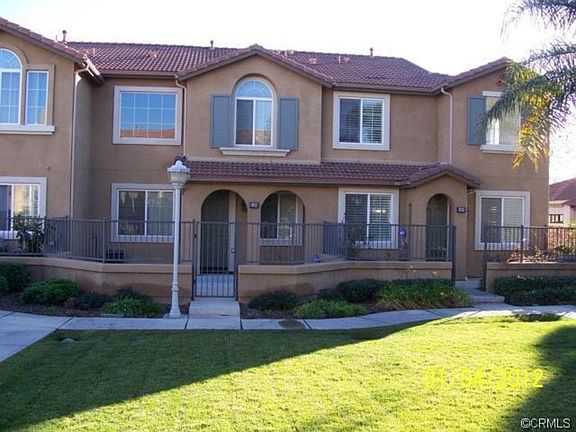 3rd image of 1115 N Solano Privado APT C