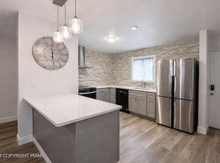 14 Middle Village Way, Tannersville, PA
