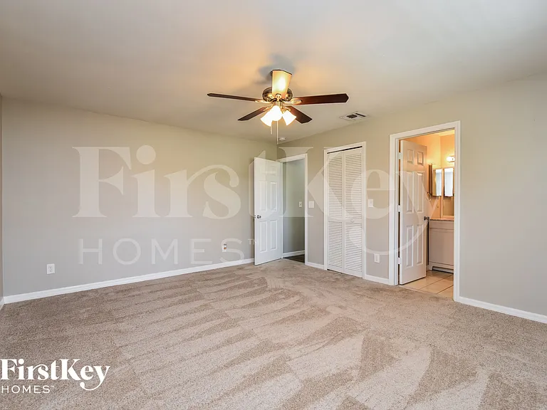 406 SE 10th Ave — Photo 9