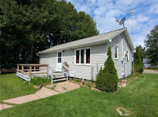 403 Amherst Ave, Hawkins, WI 54530