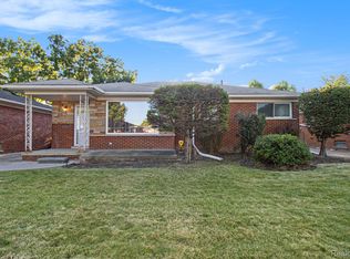 24951 Warrington Ave, Eastpointe, MI 48021