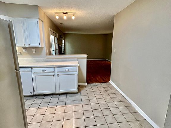 5th image of 1760 Dylan Dr