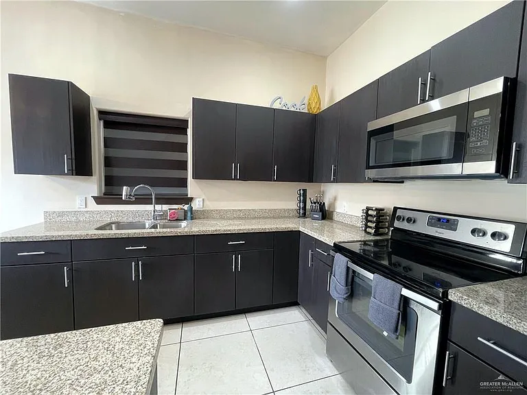 4217 Colbath Ave #430-A — Photo 5