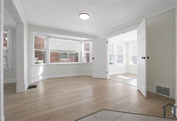 3rd image of 1917 Emerson St Unit 1