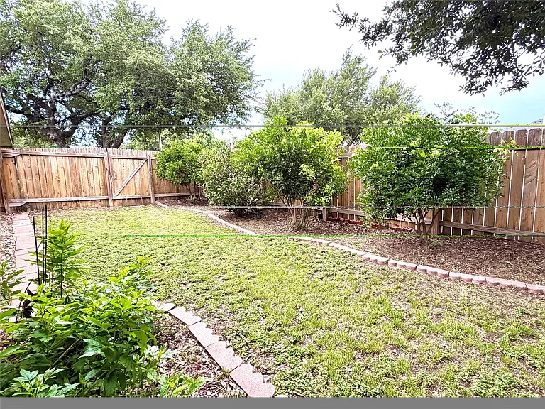 2325 Clover Ridge Dr — Photo 13