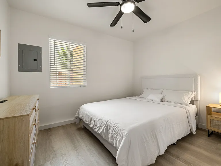 4018 Riviera Dr #1 — Photo 8