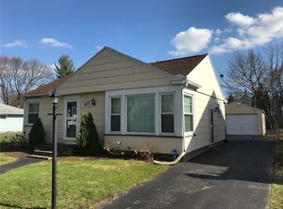 877 Whitlock Rd, Rochester, NY 14609