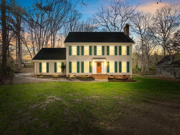 103 Meadow Woods Ct, Easley, SC 29642