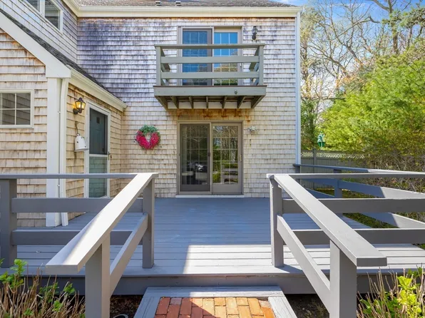 12 Chilmark Dr Unit 12, East Falmouth, MA 02536